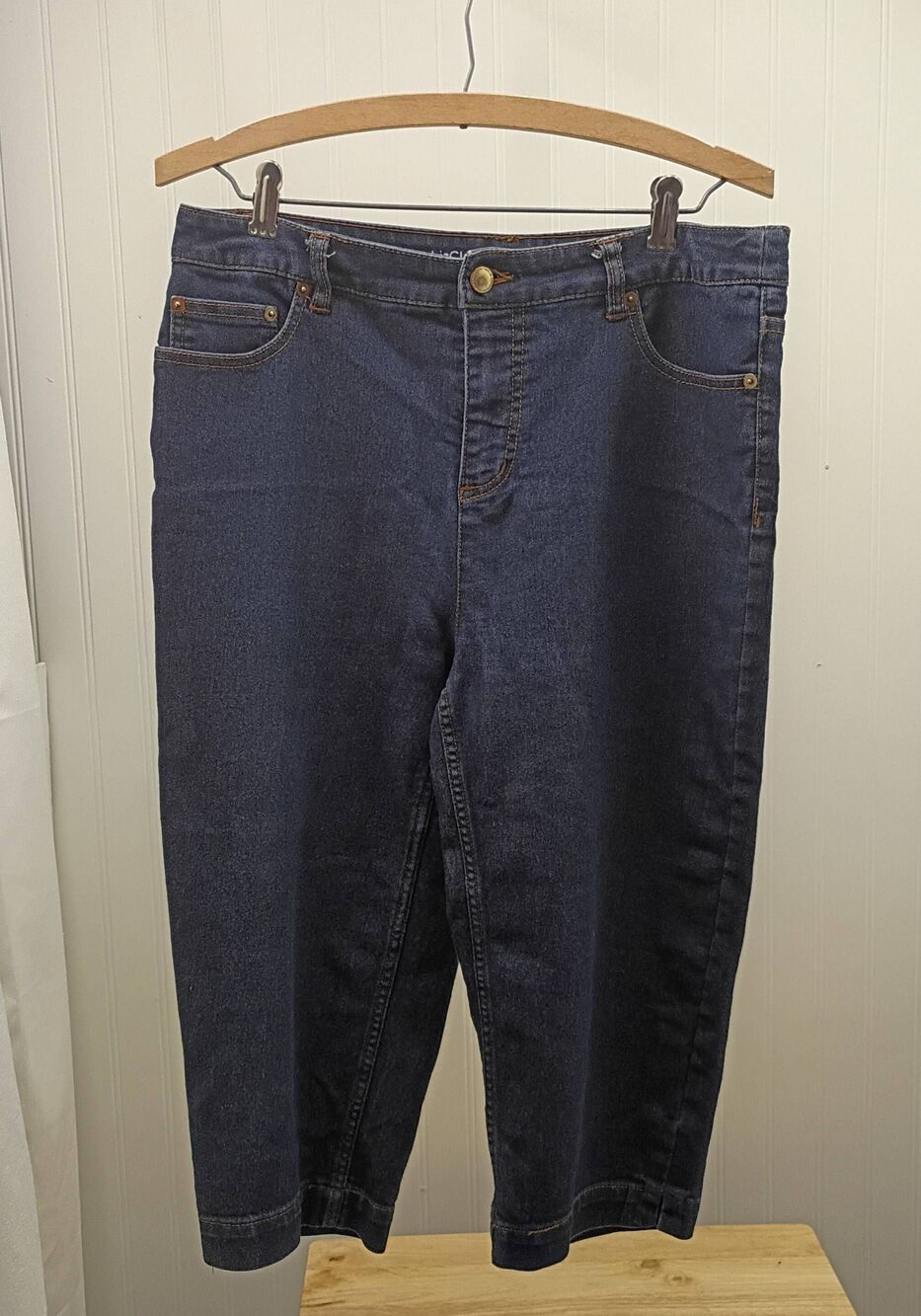 Liz Claiborne denim Capri high-rise. Hepburn. Size 12 petite